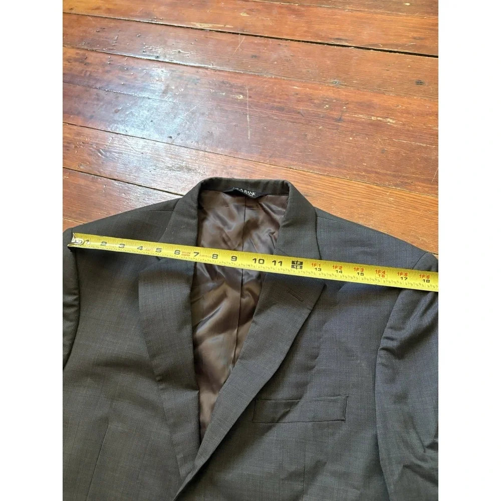 Jos A Bank Mens 42S Gray Plaid Two‎ Button 100% Wool Blazer Sport Coat